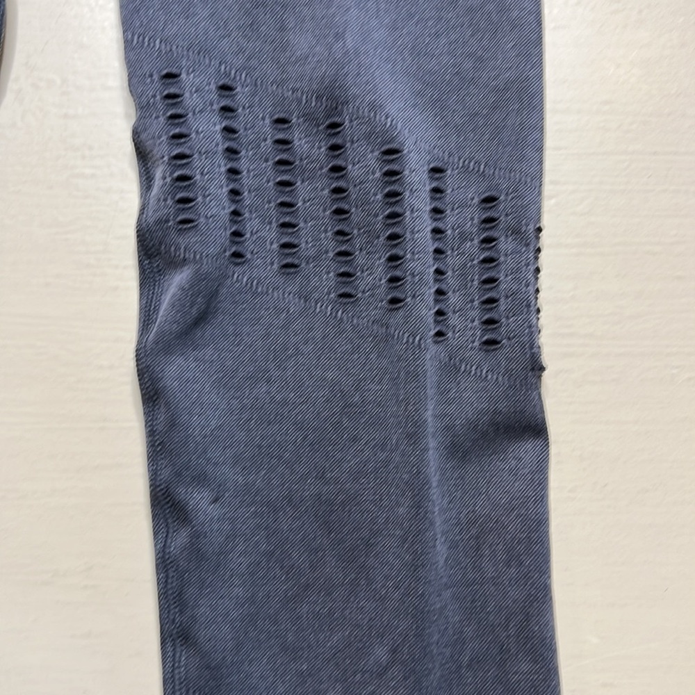 Mono B Legging Capris - Medium - Picture 3 of 4